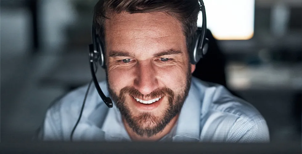 A service employee helps with an order for a Hungarian translation